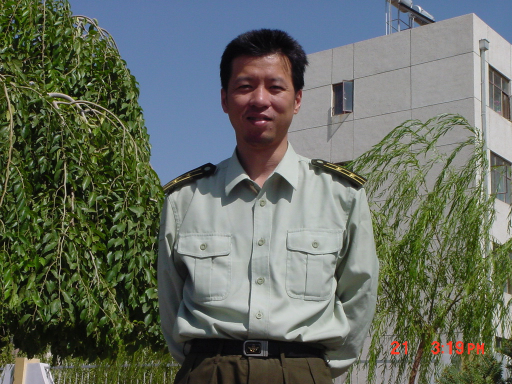 2001年，户外留影