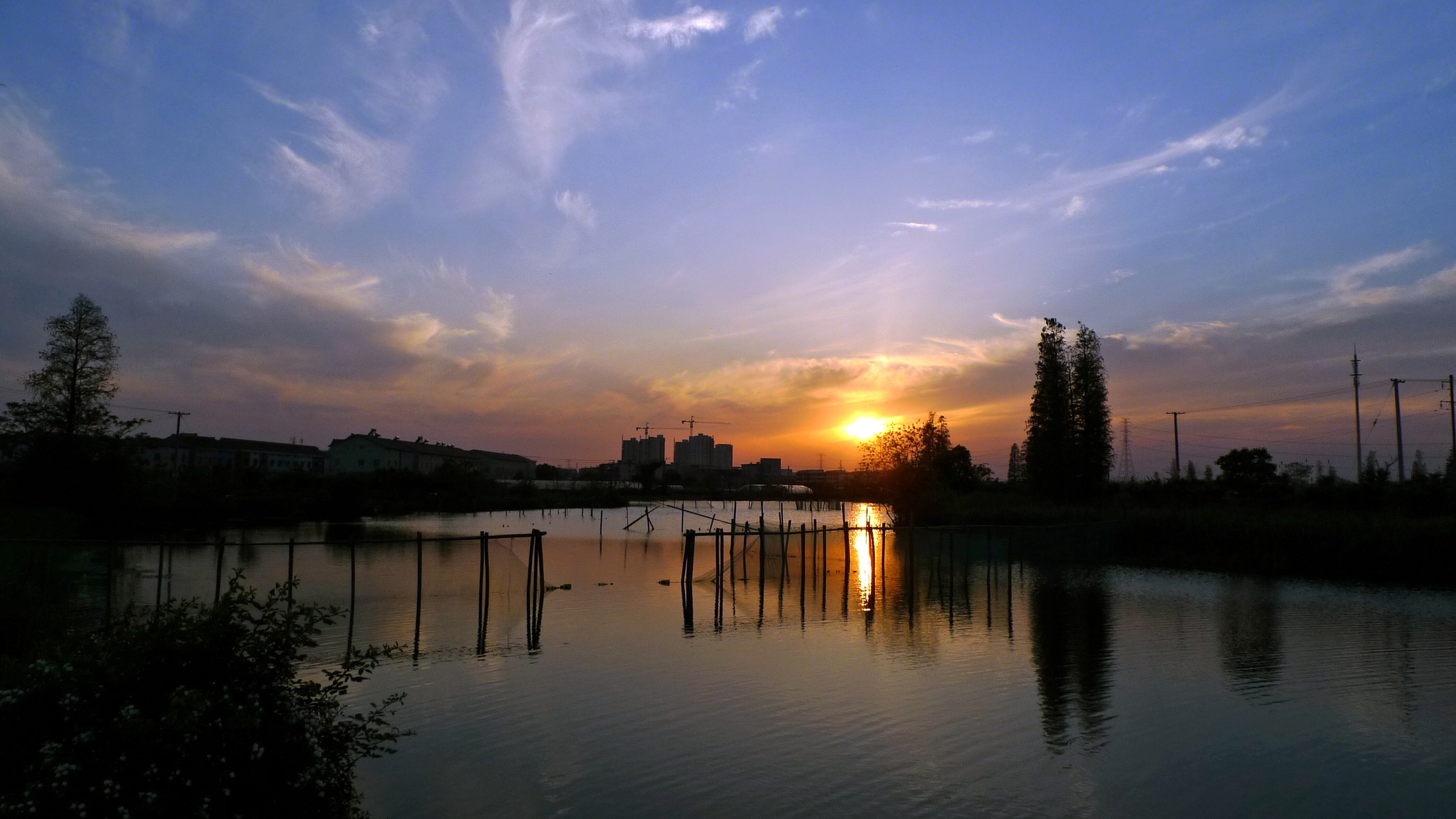 夕照水乡